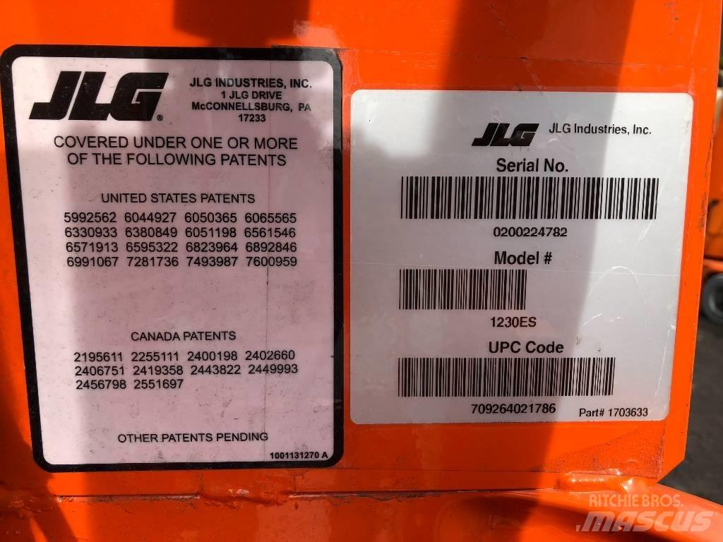 JLG 1230ES      V-3373 Ανυψωτήρες με κατακόρυφους πυλώνες