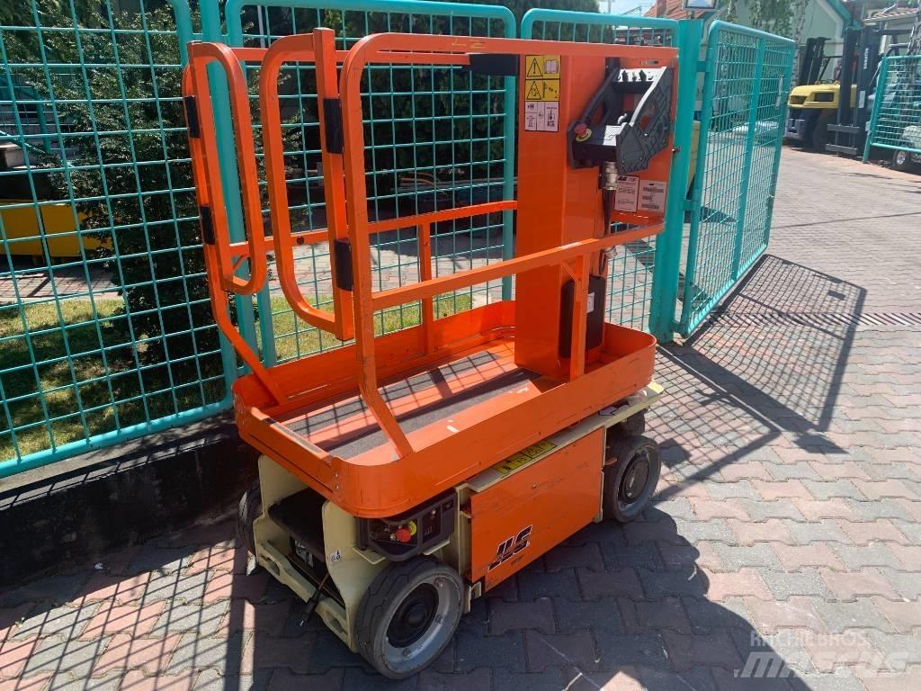 JLG 1230ES      V-3373 Ανυψωτήρες με κατακόρυφους πυλώνες