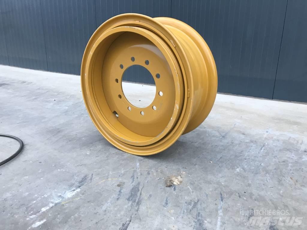CAT 140H Rims Ελαστικά και ζάντες