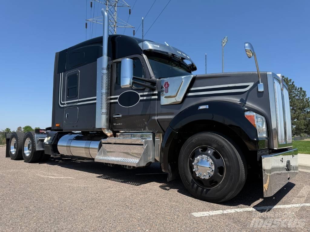 Kenworth W 990 Τράκτορες