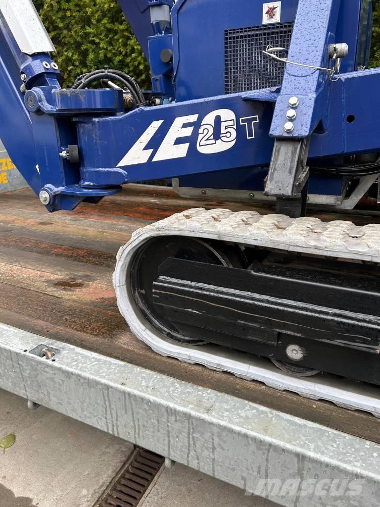 Teupen Leo 25T Ανυψωτήρες με τηλεσκοπικό βραχίονα