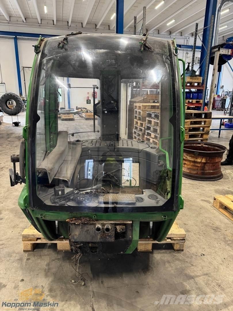 John Deere 1210E Καμπίνες και εσωτερικό