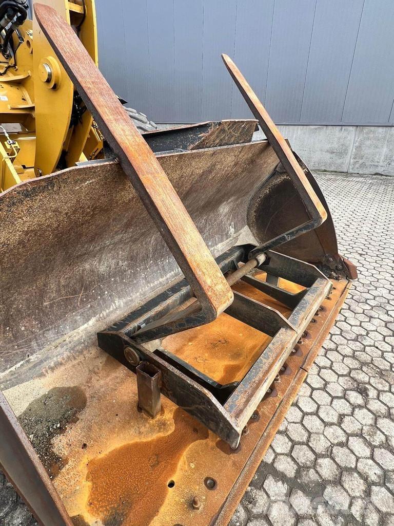 CAT 926M Φορτωτές με λάστιχα (Τροχοφόροι)