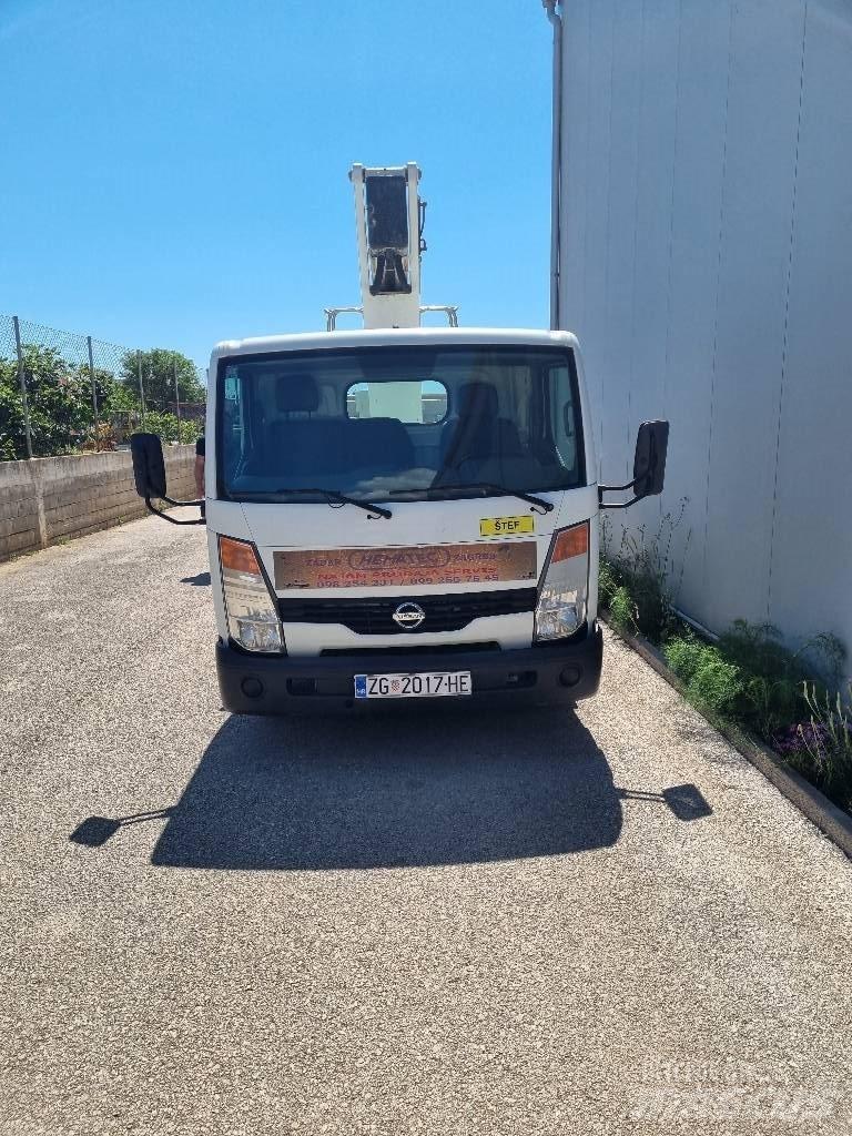 CTE B 201 Εναέριες πλατφόρμες τοποθετημένες σε φορτηγό