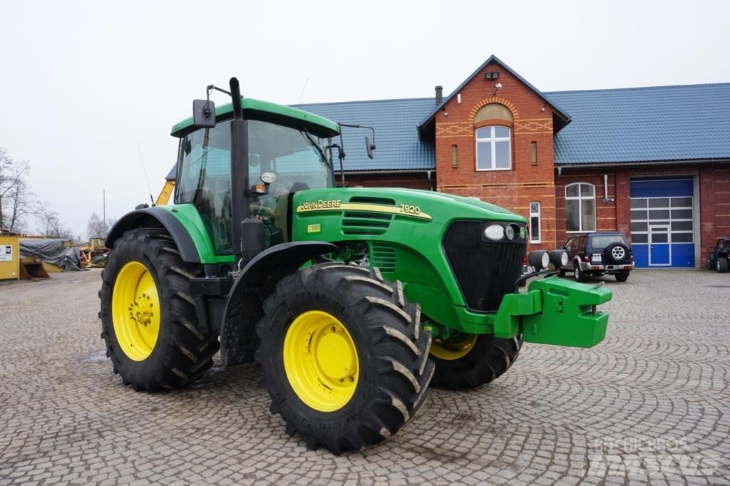 John Deere 7920 Τρακτέρ