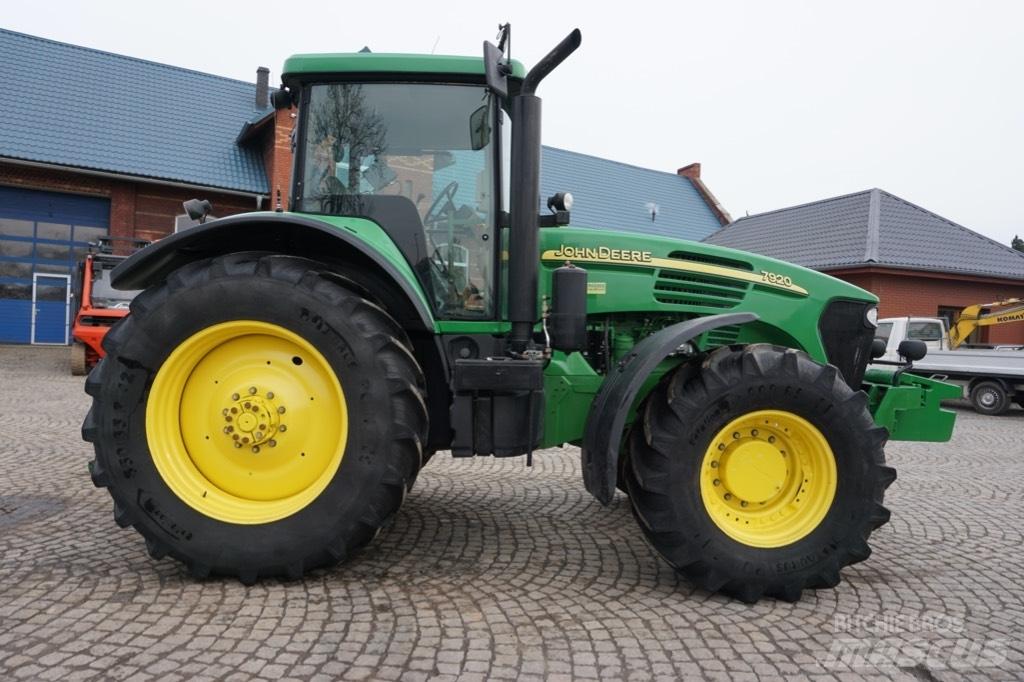 John Deere 7920 Τρακτέρ