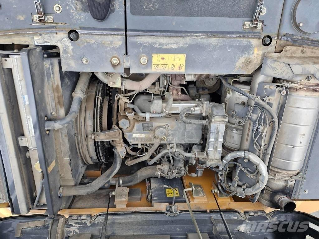 CASE CX 210 D Εκσκαφείς με ερπύστριες