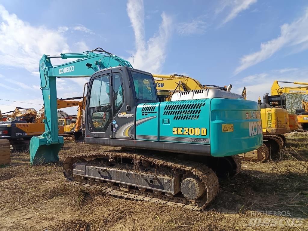 Kobelco SK200D Εκσκαφείς με ερπύστριες
