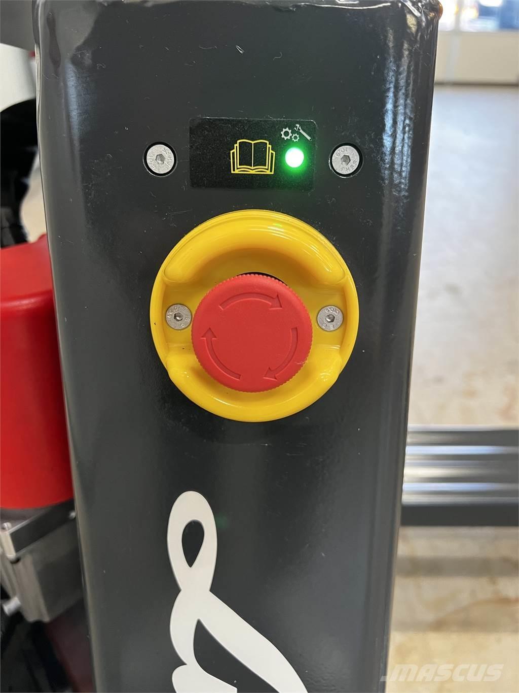 Linde MT15C Παλετοφόρα πεζού χειριστή με ιστό