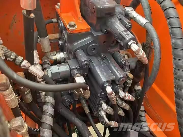 Doosan DH 80 Εκσκαφείς με ερπύστριες