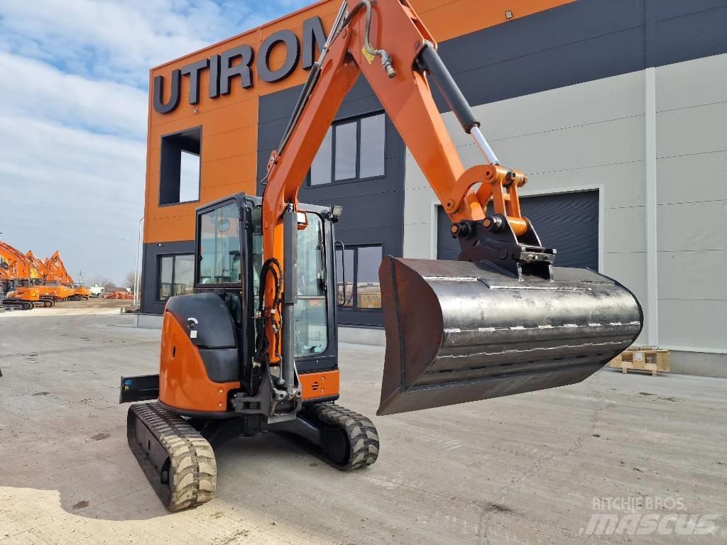 Hitachi ZX38U-6 Εκσκαφάκι (διαβολάκι) < 7t