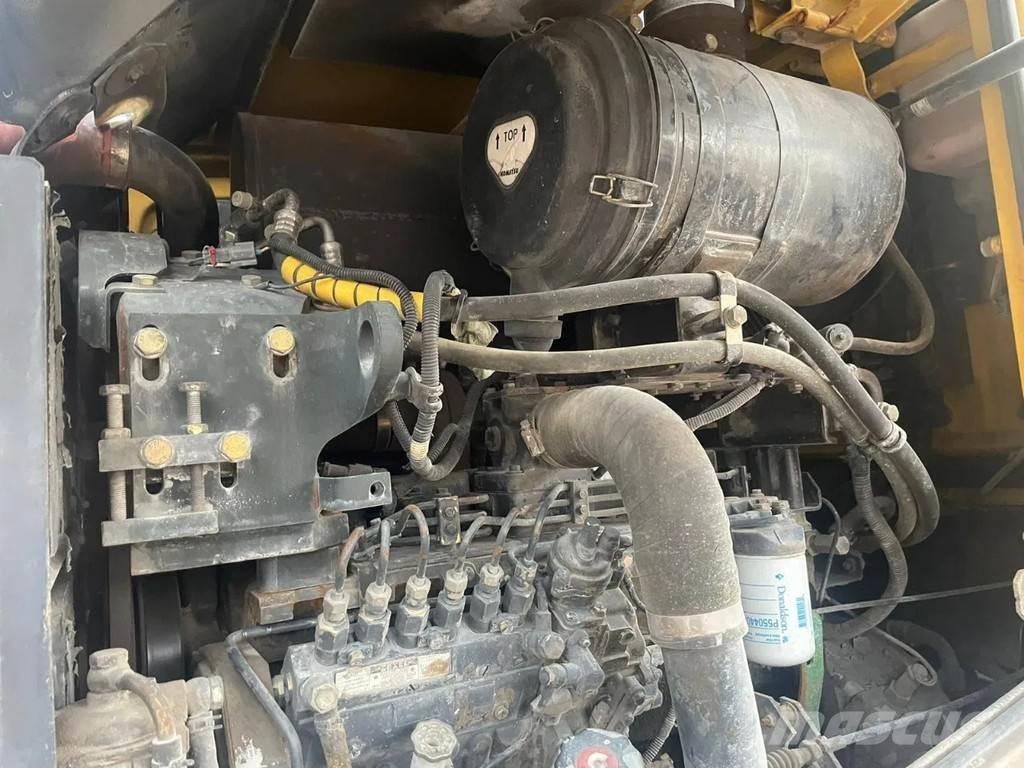 Komatsu WA250-5 Φορτωτές με λάστιχα (Τροχοφόροι)