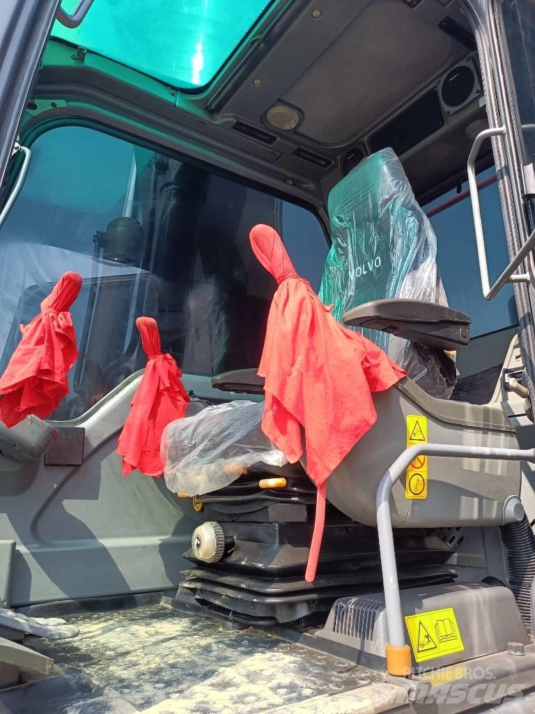 Volvo EC 240 Εκσκαφείς με ερπύστριες