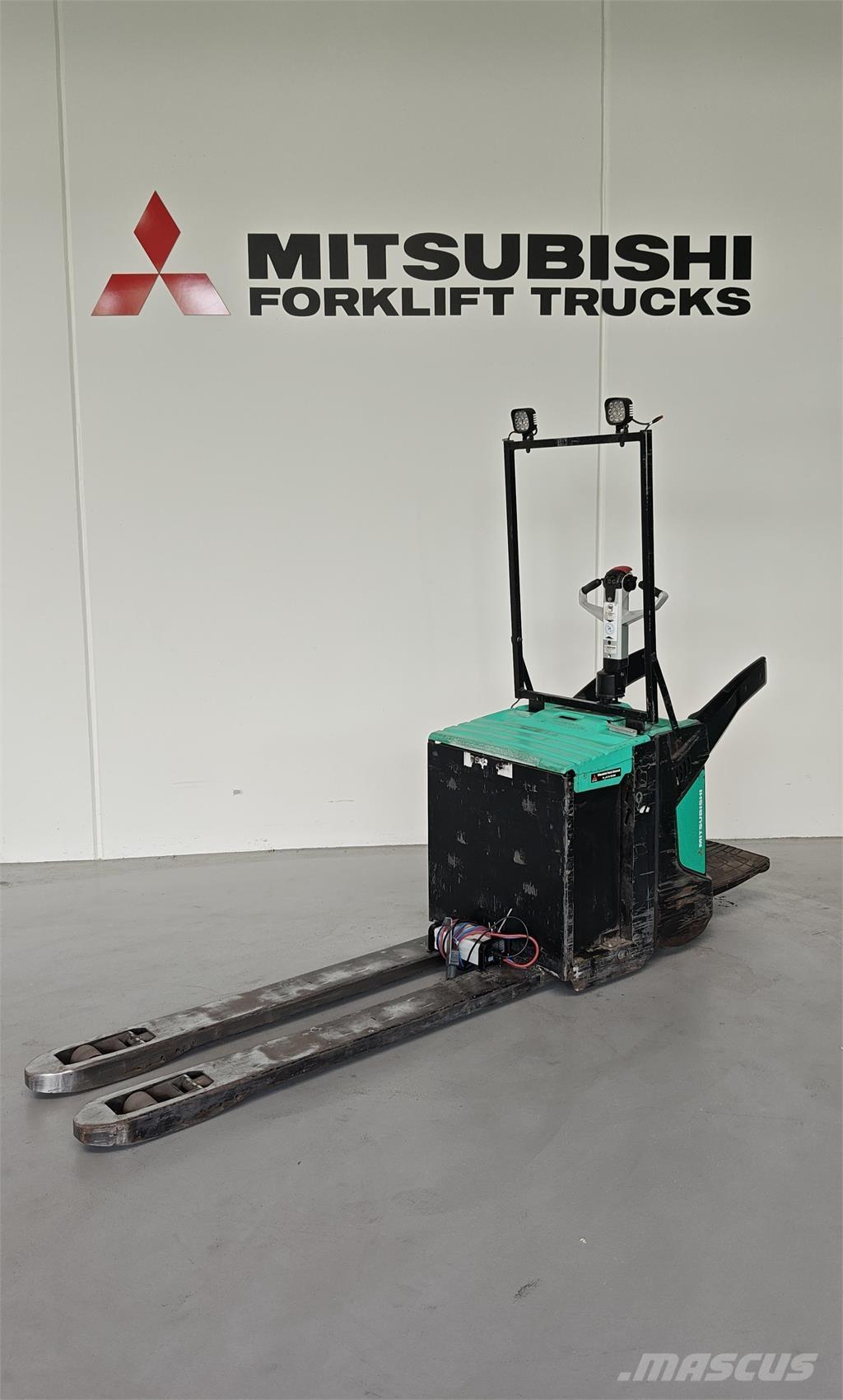 Mitsubishi PBV20N2 Φορτηγά με πλατφόρμα