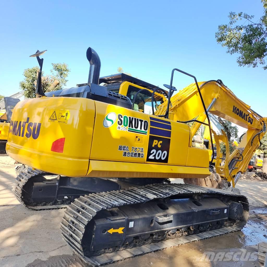 Komatsu PC 200 Εκσκαφείς με ερπύστριες