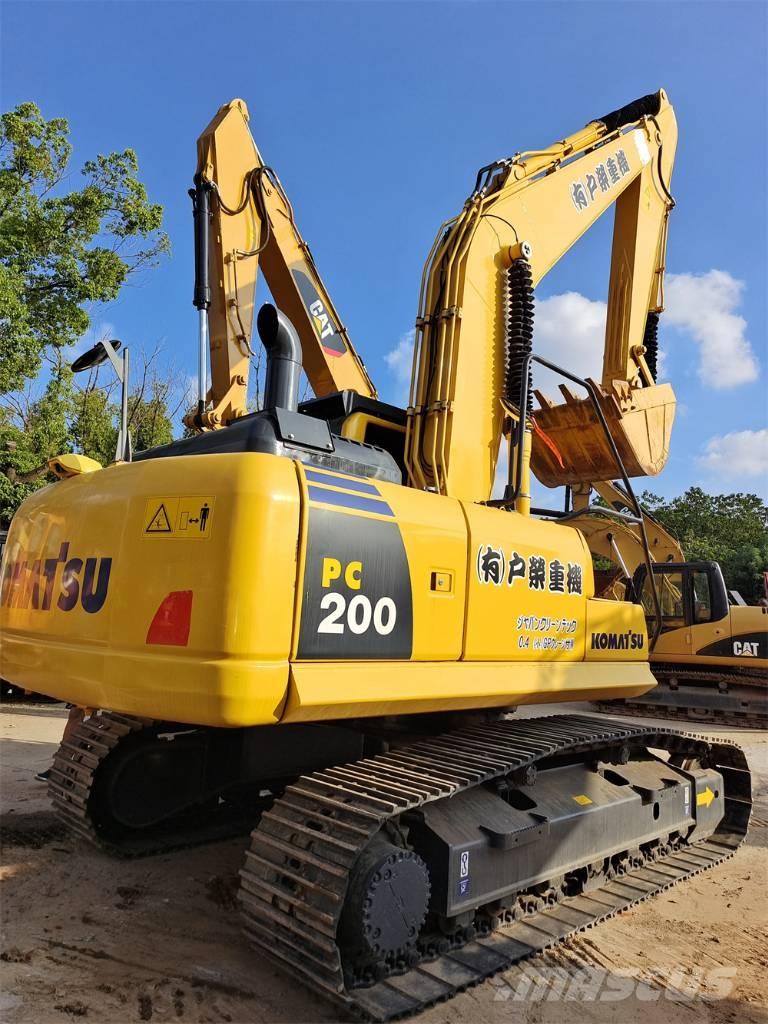 Komatsu PC 200 Εκσκαφείς με ερπύστριες