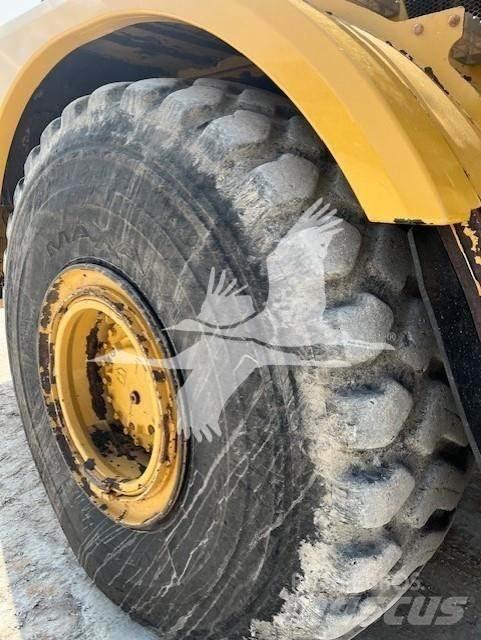 CAT 740B Σπαστό Dump Truck ADT