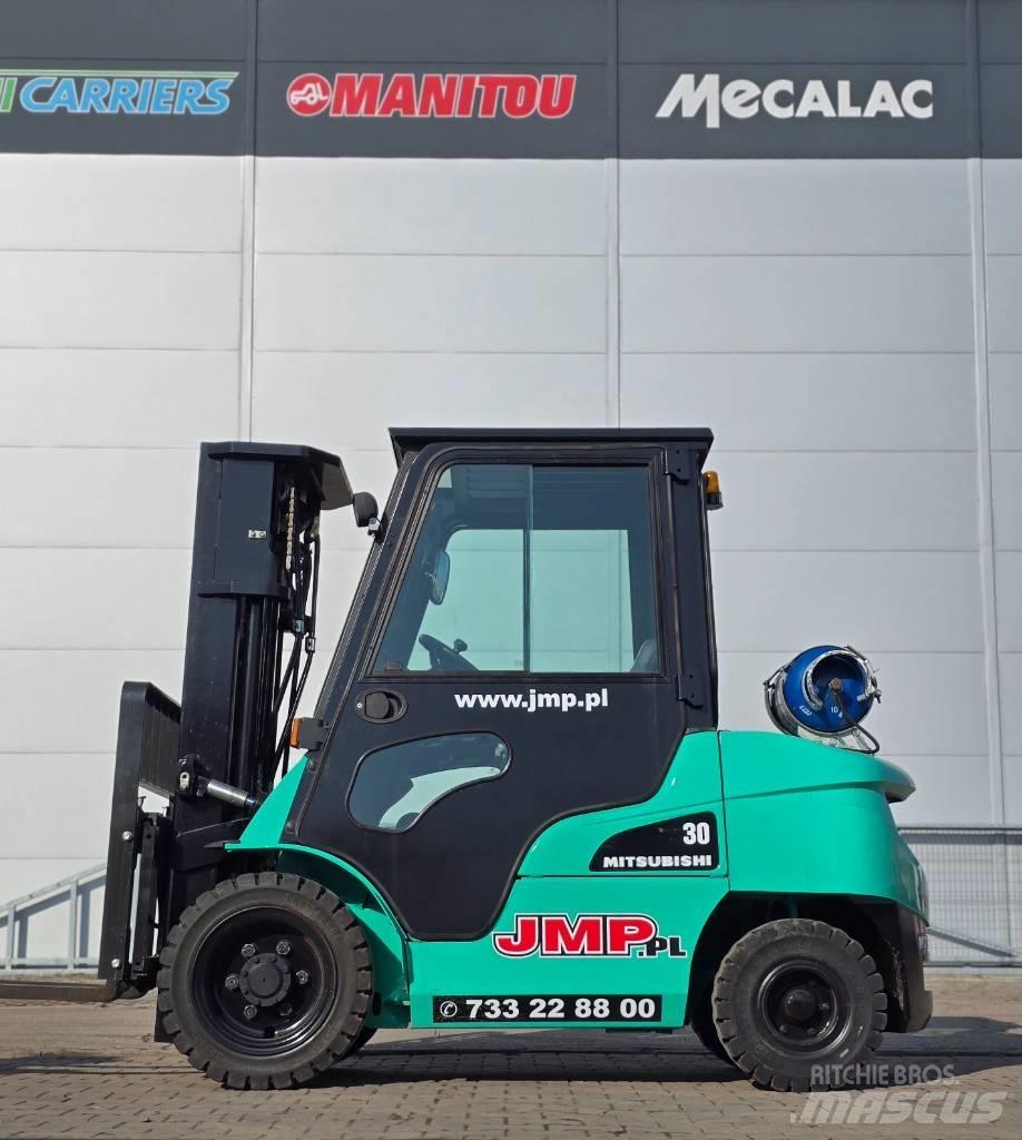 Mitsubishi FG 30 N Περονοφόρα ανυψωτικά κλαρκ με φυσικό αέριο LPG
