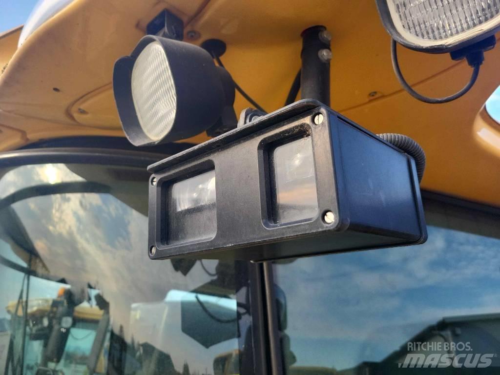 New Holland CR 9090 Θεριζοαλωνιστικές μηχανές