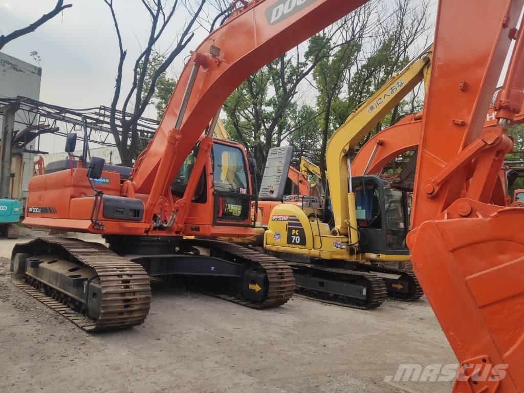 Doosan dx300 Εκσκαφείς με ερπύστριες