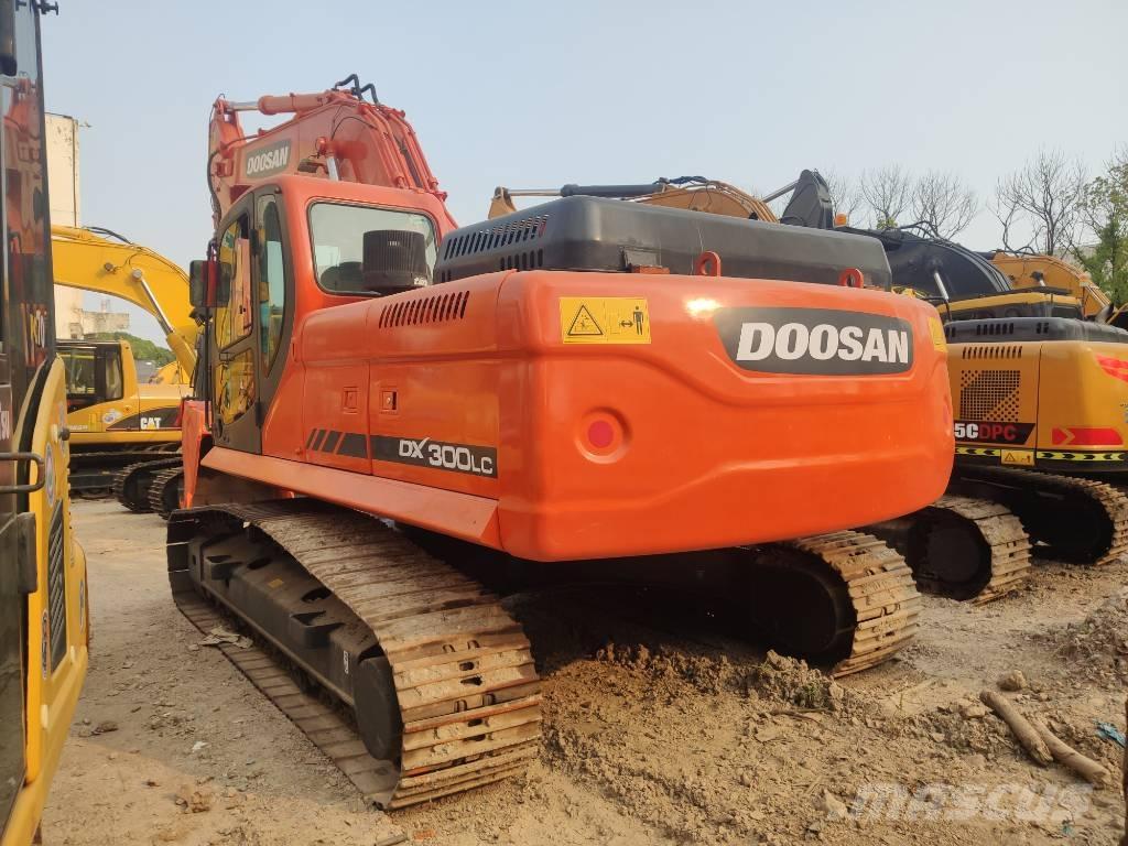 Doosan dx300 Εκσκαφείς με ερπύστριες