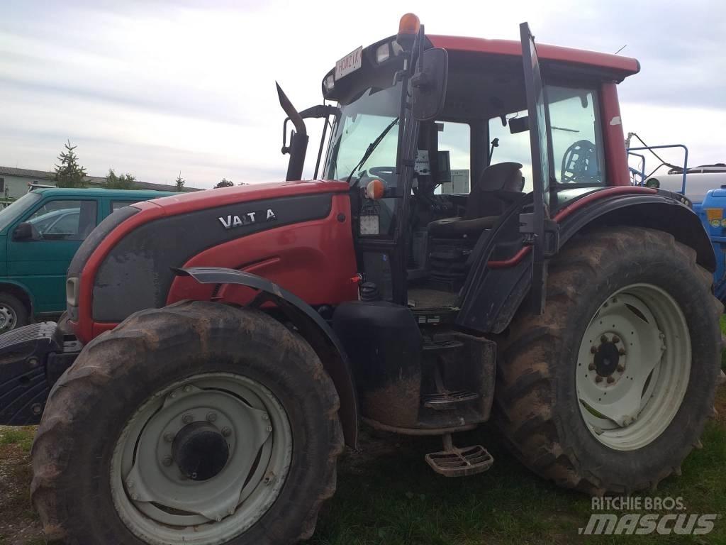 Valtra N121 Τρακτέρ
