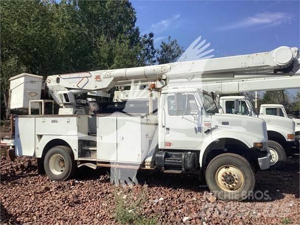 Altec AM855 Εναέριες πλατφόρμες τοποθετημένες σε φορτηγό