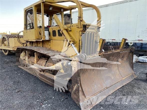 Komatsu D65E-6 Μπουλντόζες με ερπύστριες