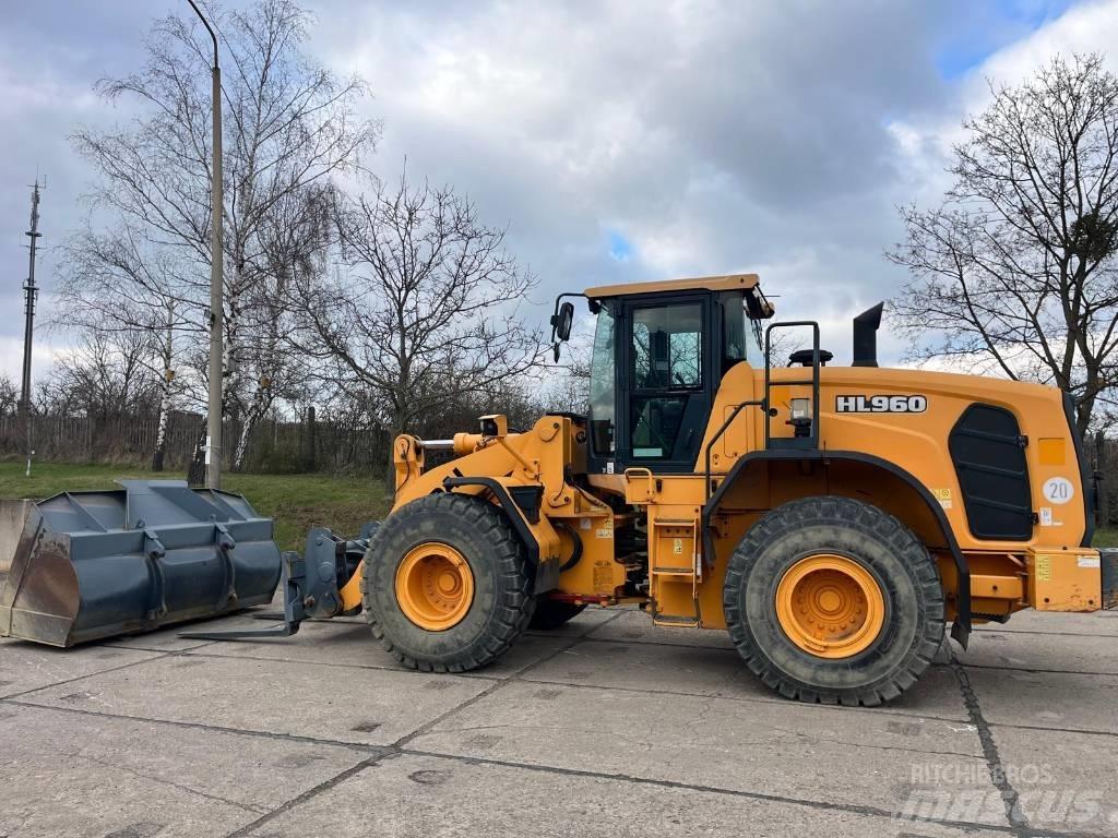 Hyundai HL 960 Φορτωτές με λάστιχα (Τροχοφόροι)