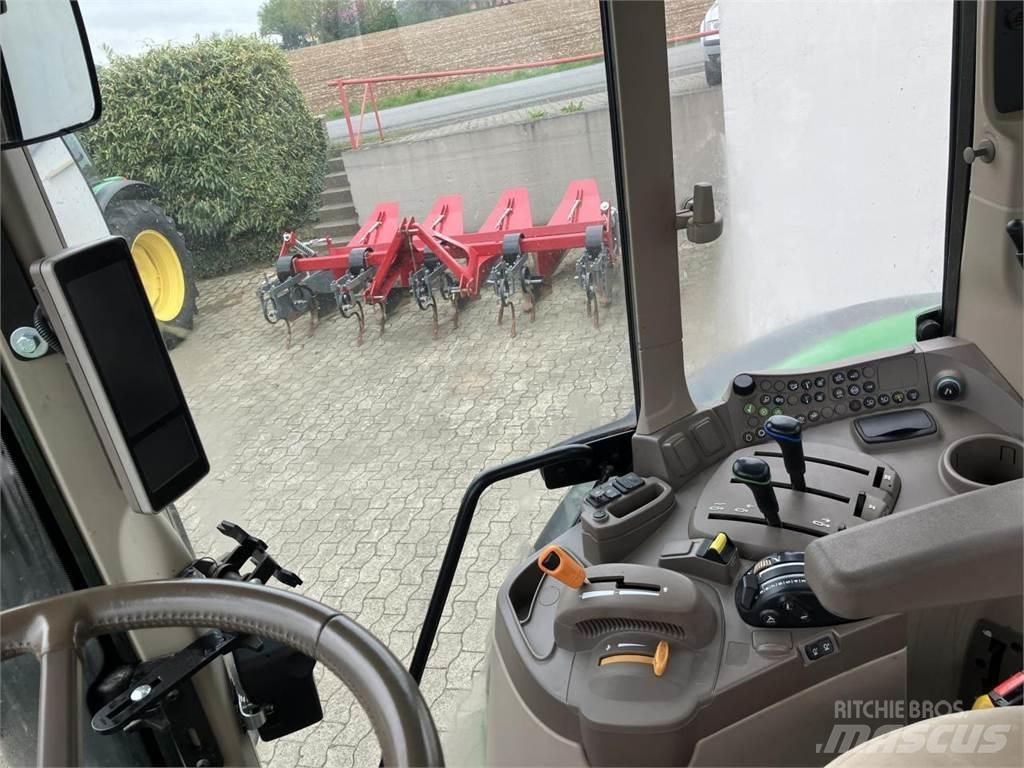 John Deere 6120M Τρακτέρ