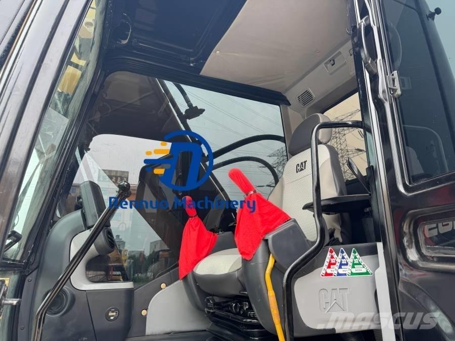 CAT 320D2 Εκσκαφείς με ερπύστριες