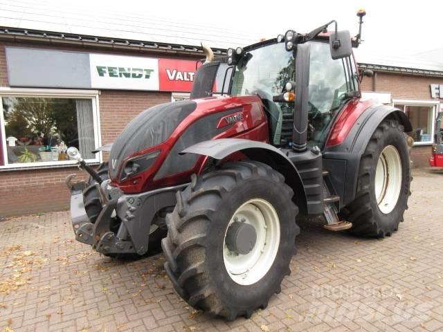Valtra T154 VERSU Τρακτέρ