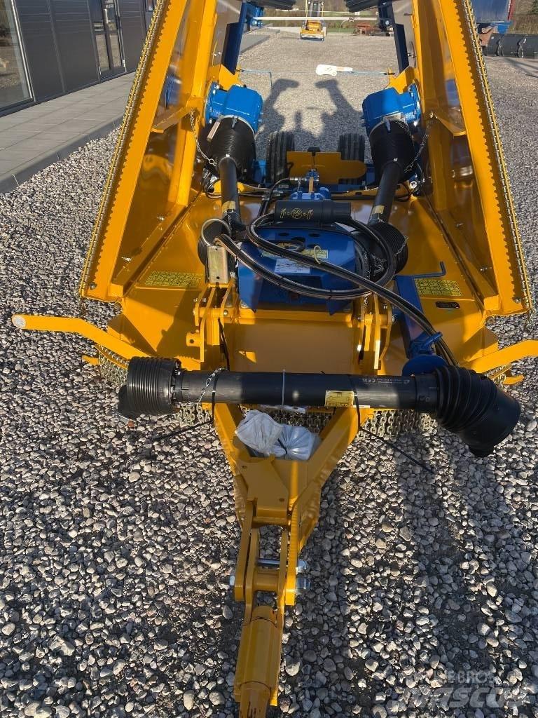 Bomford TriWing 4600 Χορτοκοπτικά