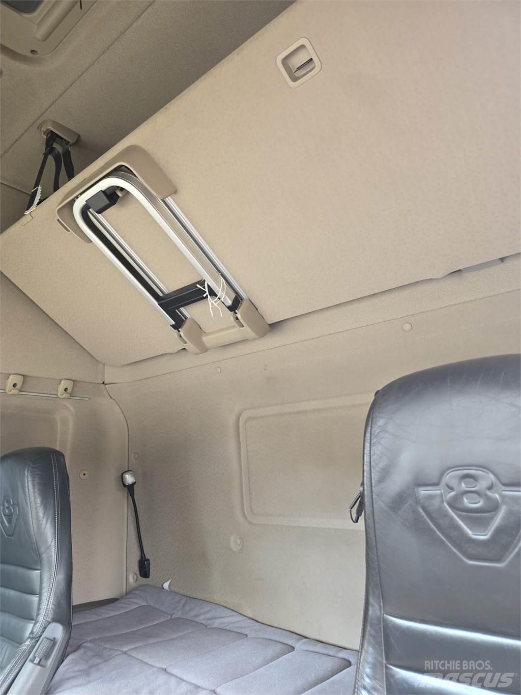 Scania R560 Τράκτορες
