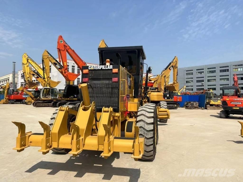 CAT 140 K Γκρέιντερς