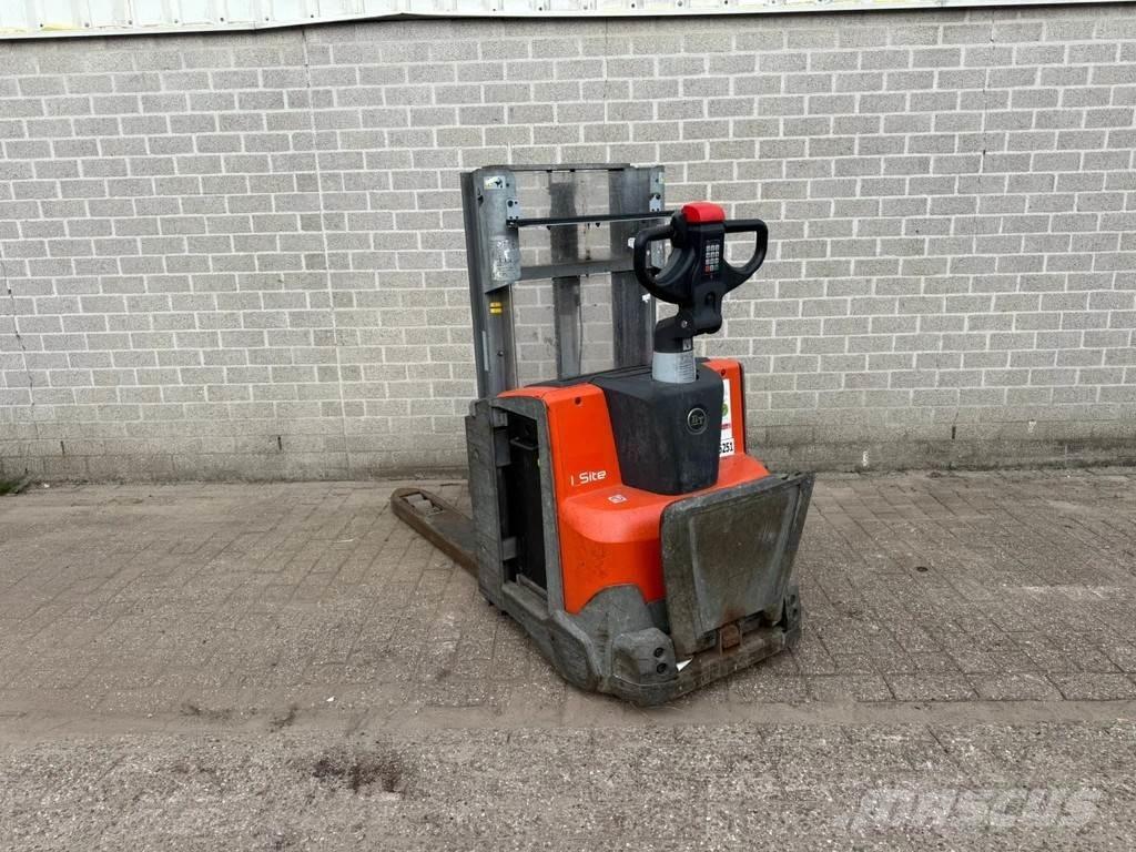 BT SWE200D Παλετοφόρα πεζού χειριστή με ιστό