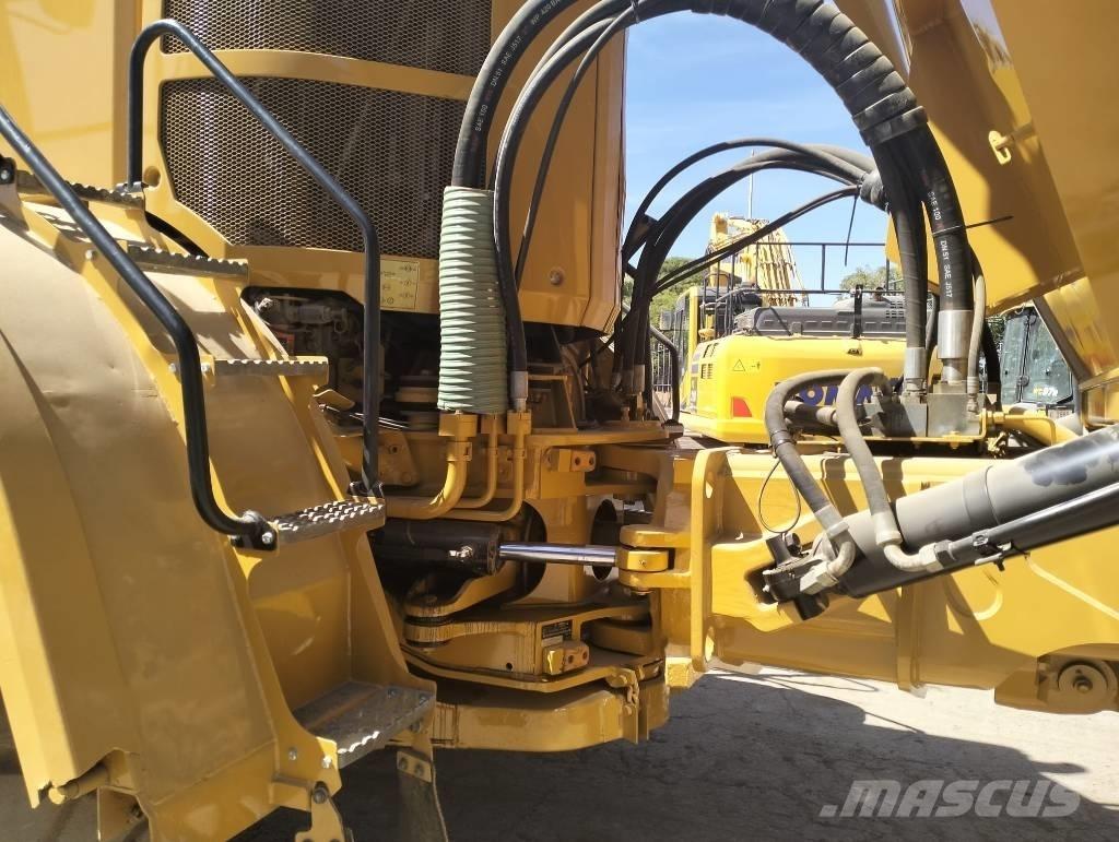 CAT 740 B Σπαστό Dump Truck ADT
