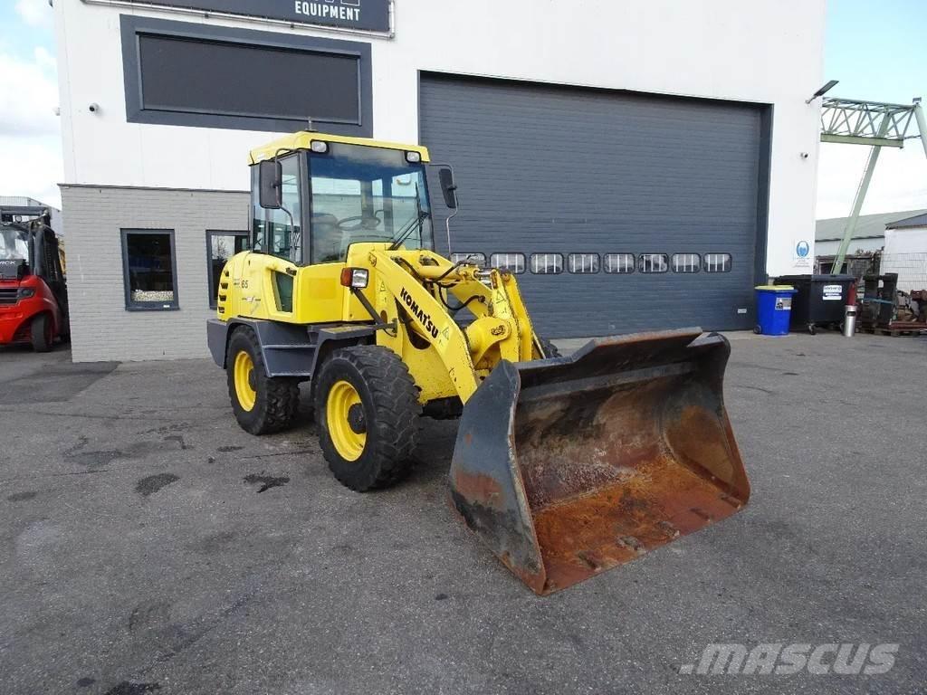 Komatsu WA65-3 Φορτωτές με λάστιχα (Τροχοφόροι)