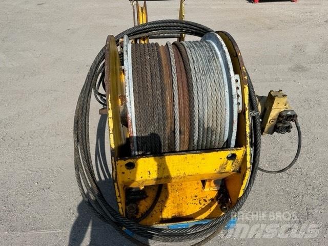 Bauer used winch Εξαρτήματα και ανταλλακτικά εξοπλισμού γεωτρήσεων