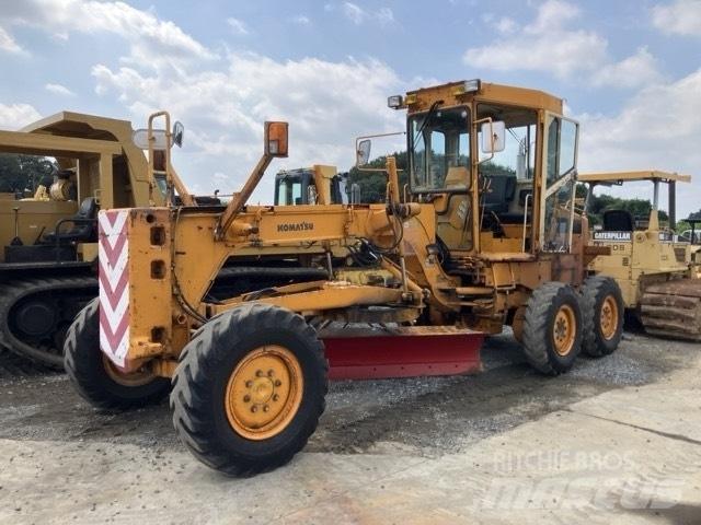 Komatsu GD 405 A-2 Γκρέιντερς