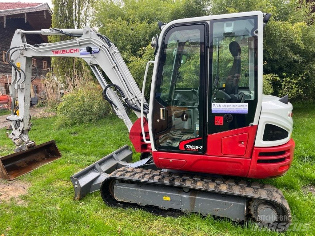 Takeuchi TB250-2 Εκσκαφάκι (διαβολάκι) < 7t
