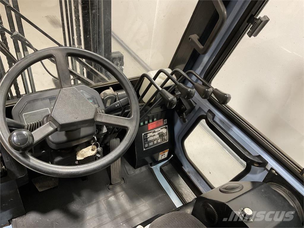 Utilev UT30P Πετρελαιοκίνητα Κλαρκ