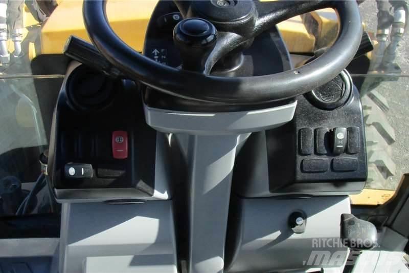 CAT 428F Εκσκαφείς Φορτωτές τύπου JCB
