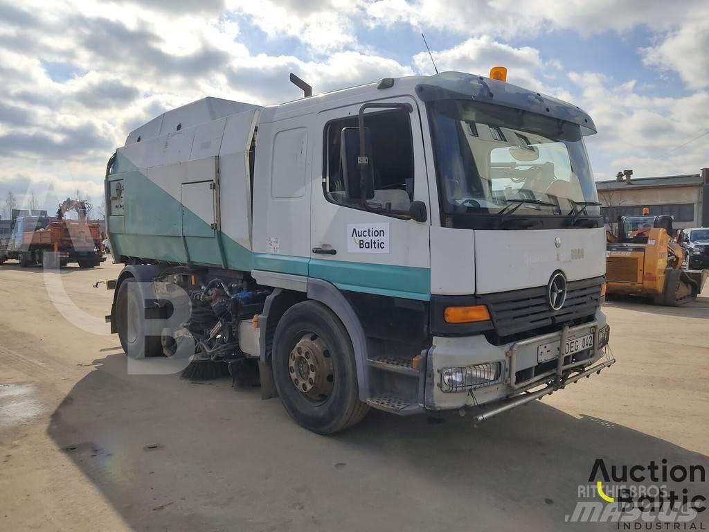 Mercedes-Benz 1517 Σκούπες