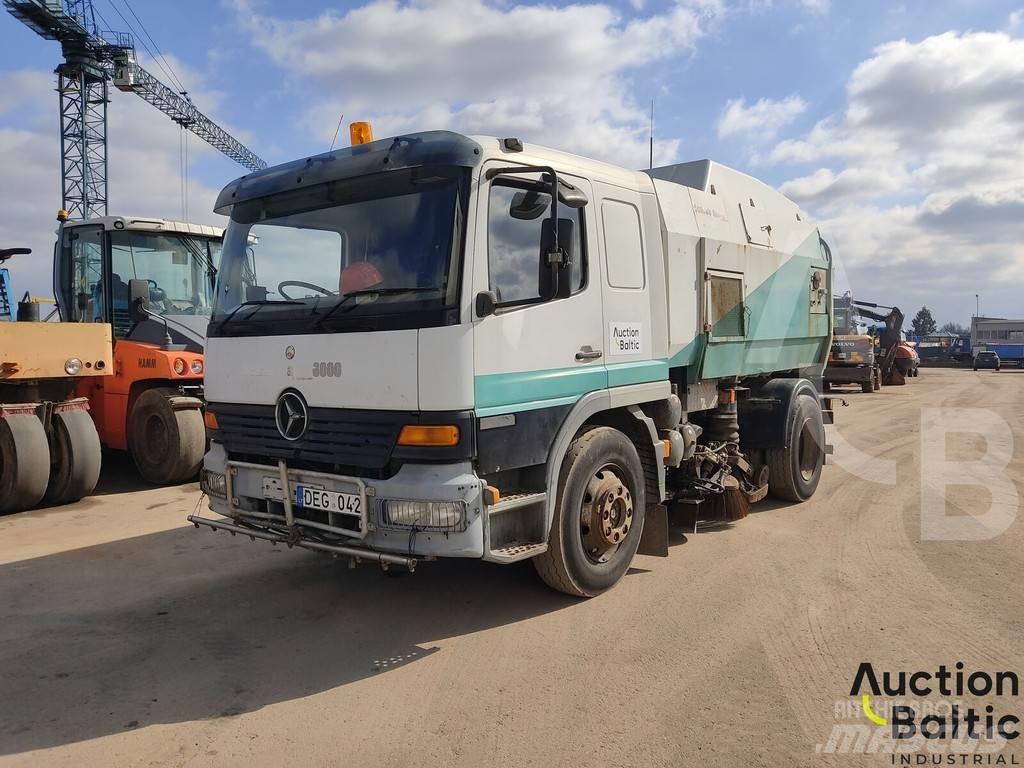 Mercedes-Benz 1517 Σκούπες