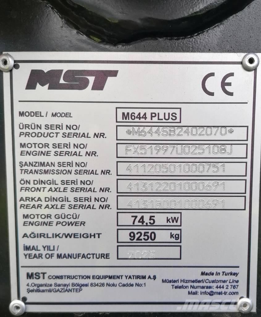 MST M644PLUS Εκσκαφείς Φορτωτές τύπου JCB