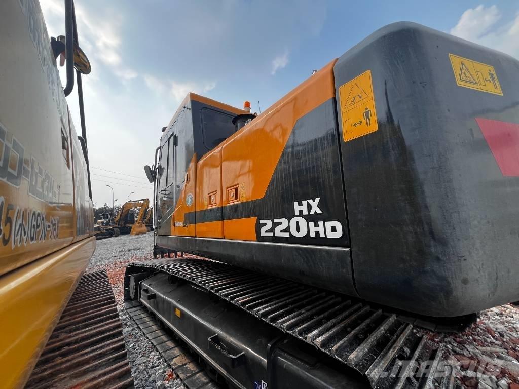 Hyundai HX 220HD Εκσκαφείς με ερπύστριες