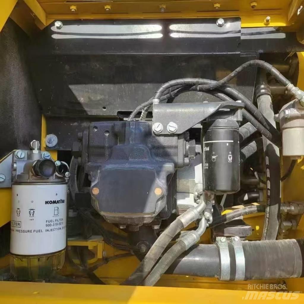 Komatsu 240LC-8 Εκσκαφείς με ερπύστριες
