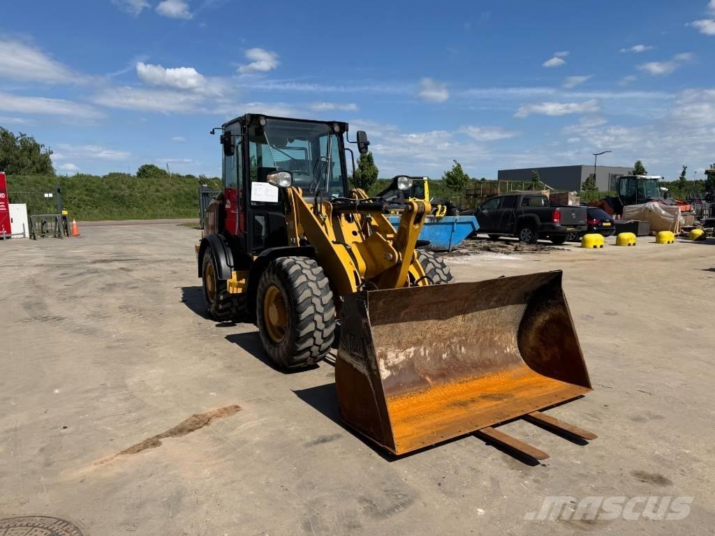 CAT 906M Φορτωτές με λάστιχα (Τροχοφόροι)