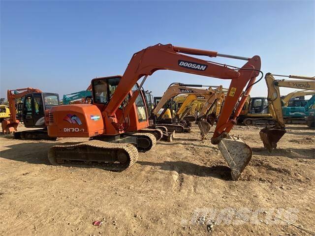 Doosan DH70-7 Εκσκαφείς με ερπύστριες